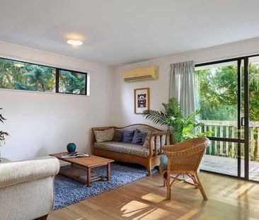 Delightful 2 Bedroom Home - Photo 2