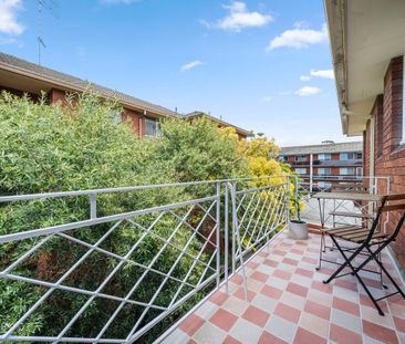 Stunning Renovated Apartment In a Great Location - Photo 5