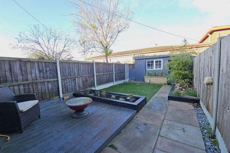 Chapel Hill, Braintree, CM7 - Photo 5