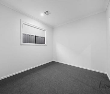 Spacious 4-Bedroom Family Home with Modern Features - Photo 2