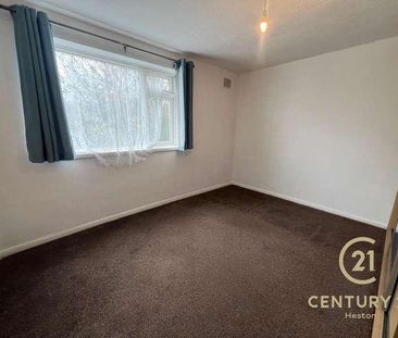 Sonia Gardens, Hounslow, TW5 - Photo 4