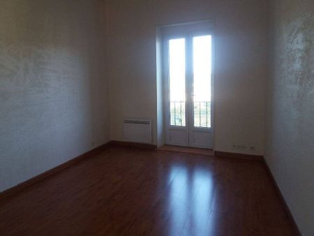 Location appartement 3 pièces 80 m² à Vallon-Pont-d'Arc (07150) - Photo 4