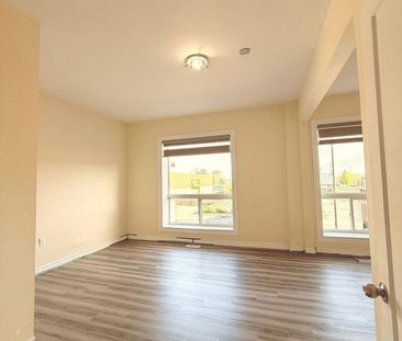 For Lease - 544 Dundas Street, London East, Ontario - Photo 4