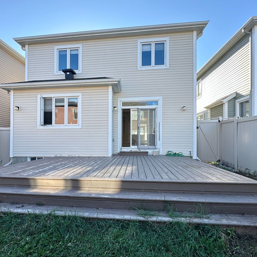 For Lease - 514 Honeylocust Avenue, Kanata, Ontario - Photo 1