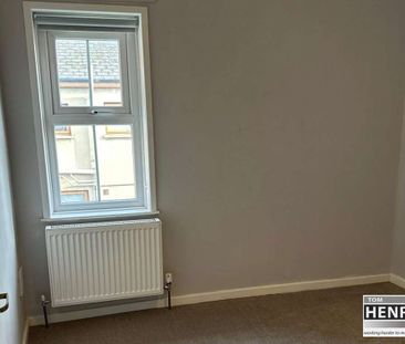 APARTMENT 2, BALTIC VILLAS, GLANDORE AVENUE, BELFAST, BT15 3FB - Photo 1