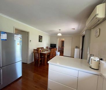 Renovated 4 Bedroom Family Home In a Wonderful Location! - Photo 4