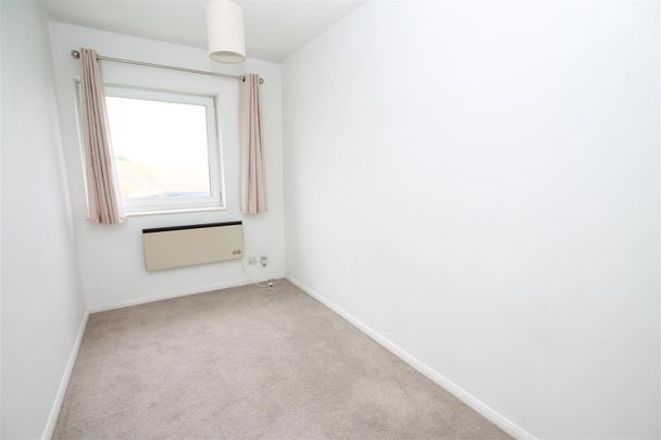 Balcombe Road, Peacehaven - Photo 1