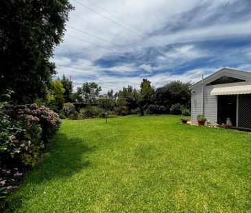 Charming Family Home in a Prime Location - Photo 1
