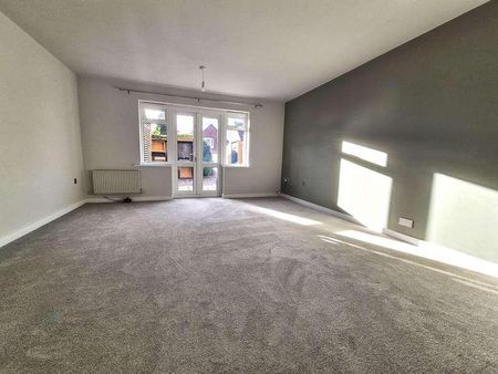 Croft Avenue, Tamworth, B79 - Photo 2