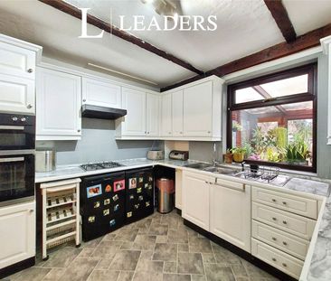 2 bedroom bungalow to rent North Crescent, SS2 - Photo 6