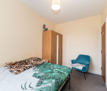 2 Bed Flat, Beechdale Road, SW2 - Photo 4