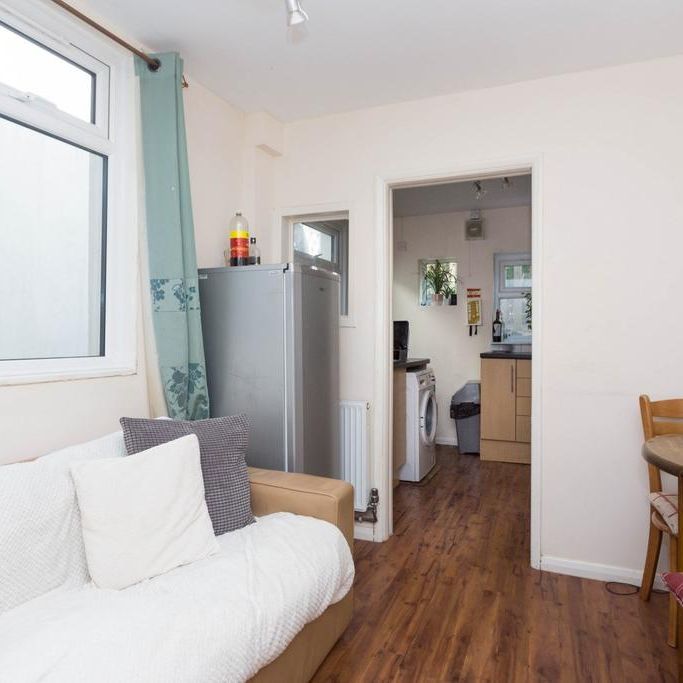 5 bedroom house to rent - Photo 1