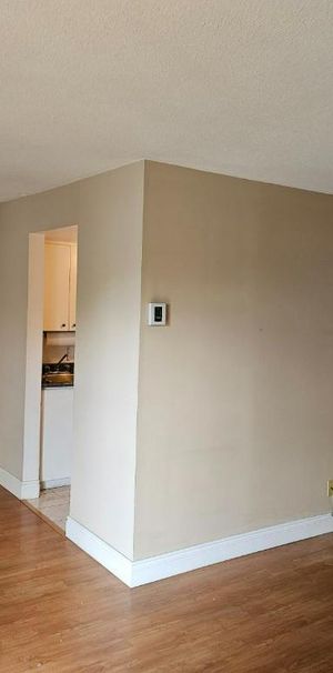 Beau 4 1/2 à louer à Laval - Photo 1