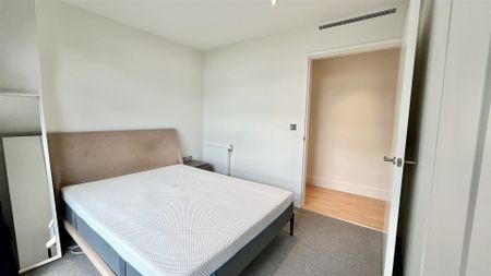 Bowl Court, London - Photo 2