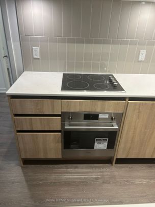 For Lease - 8 Beverley Glen Boulevard Unit# 312, Vaughan, Ontario - Photo 1