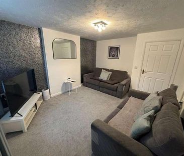 Sharket Head Close, Queensbury, Bradford, BD13 - Photo 1