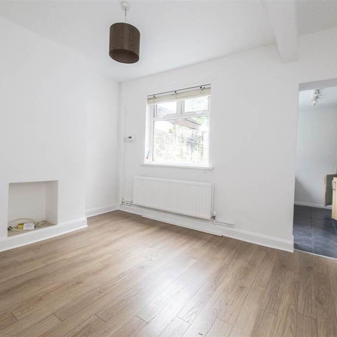 10 Strandburn Parade, Belfast, BT4 1LZ - Photo 1