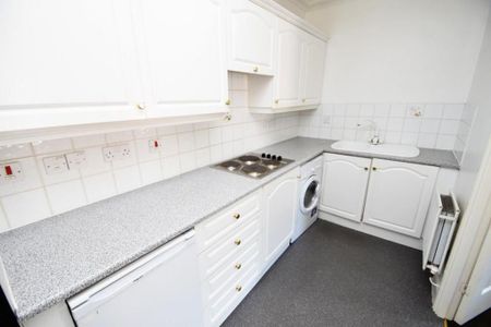 2 bedroom flat to rent - Photo 3