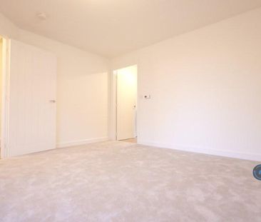 3 bedroom detached house to rent - Photo 4