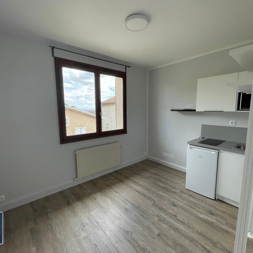 Location Appartement 1 pièce 13m² DARDILLY 69570 - Photo 1