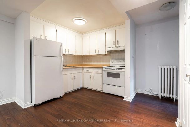 Detached Home For Lease | E9036091 - Photo 1