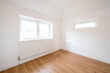 2 bedroom maisonette to rent - Photo 2