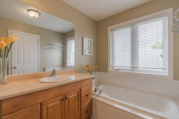 For Lease - 2356 Hilda Drive, Oakville, Ontario - Photo 1
