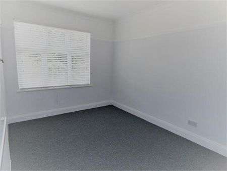 3 bedroom apartment to rent - Photo 3