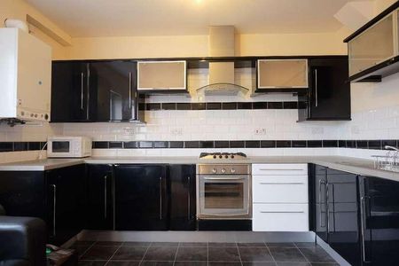 Glossop Road, S10 - Photo 2