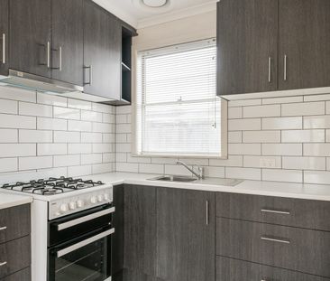 Updated Central Unit - Photo 2