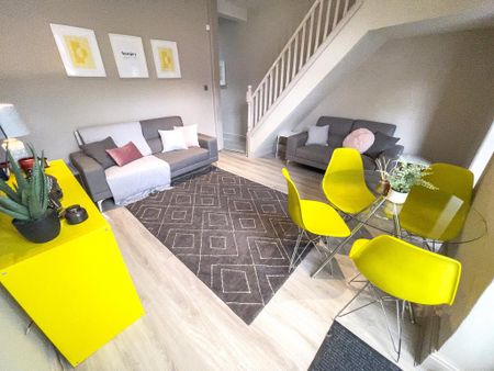 4 bedroom terraced house to rent - Photo 4