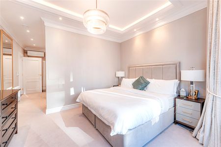 Stunning Four-Bedroom Lateral Apartment in the Heart of Marylebone - Photo 5