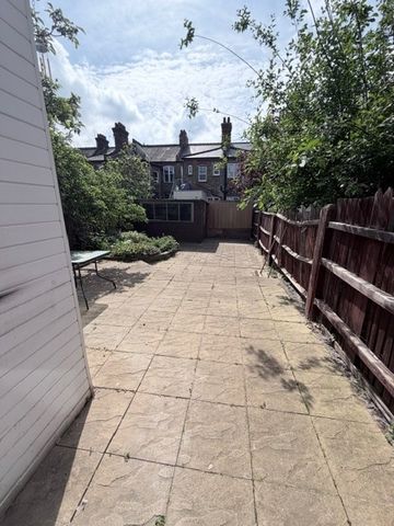 3 Bed Terraced House, Farrant Avenue, N22 - Photo 5
