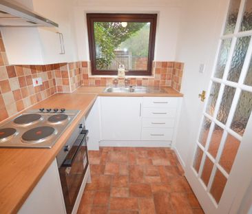 2 bedroom terraced house to rent - Photo 1