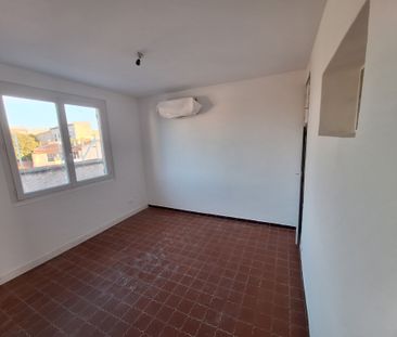 Location Appartement 2 pièces 47m² MARSEILLE 4ème - Photo 4