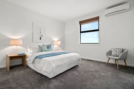 Townhouse Living - Photo 3