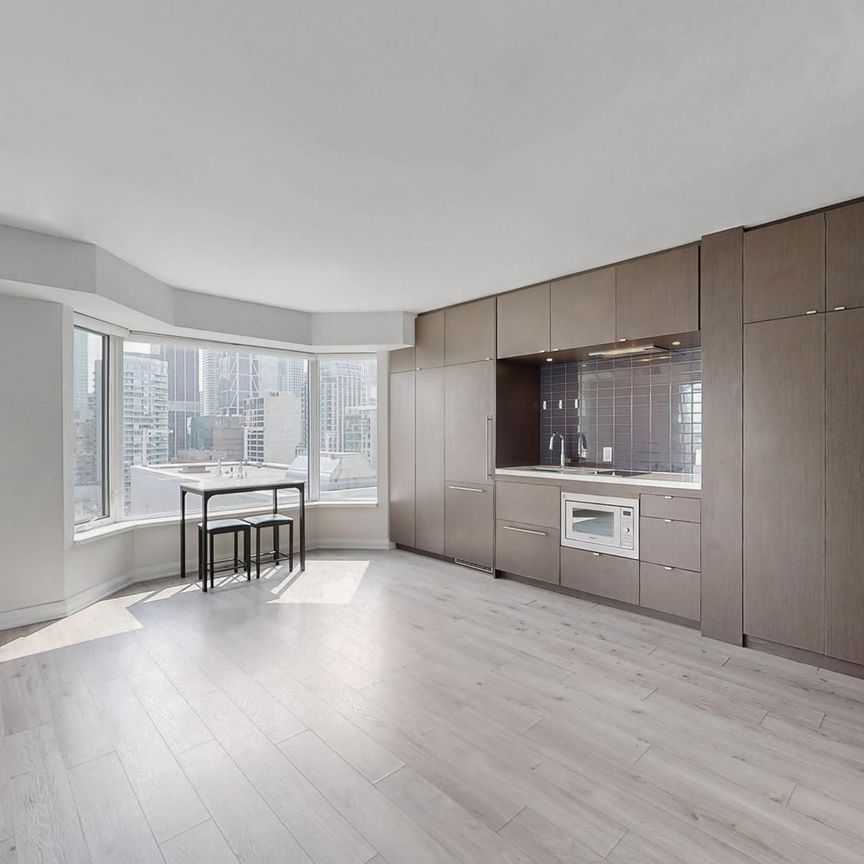For Lease - 155 Yorkville Avenue Unit# 1704, Toronto, Ontario - Photo 1