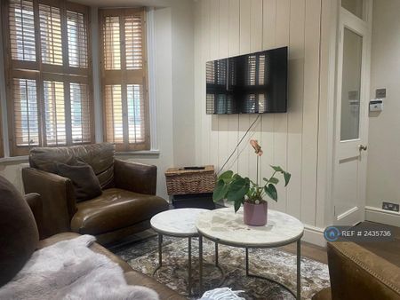 3 bedroom terraced house to rent - Photo 2