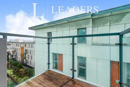 Vista, Fratton Way, Southsea, PO4 - Photo 4