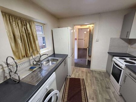 Stanley Street, LU1 - Photo 3