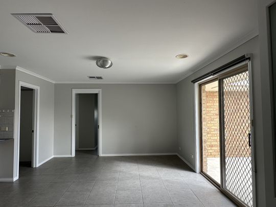 21 Romney Crescent,, SHEPPARTON VIC 3630 - Photo 1