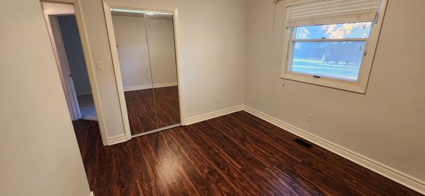 For Lease - 336 Conlin Road Unit# Main, Oshawa, Ontario - Photo 1