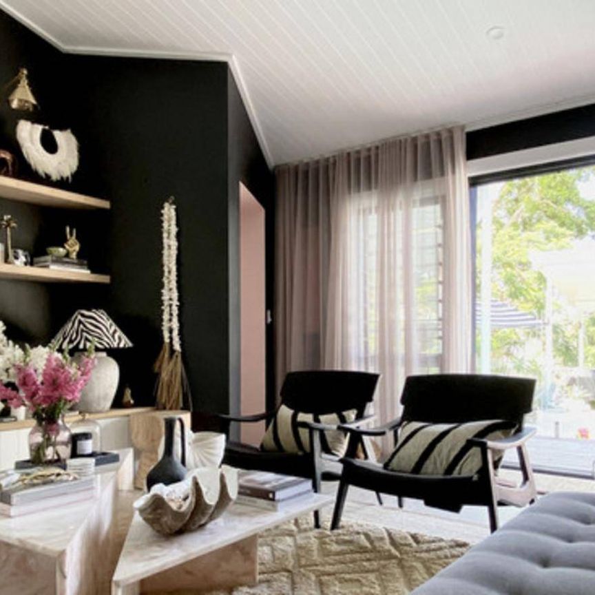 ROSE - NOOSA HEADS - Photo 1