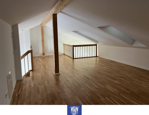 Extravagante Galeriewohnung! Dachterrasse, moderne EBK, Kaminoption! - Photo 1