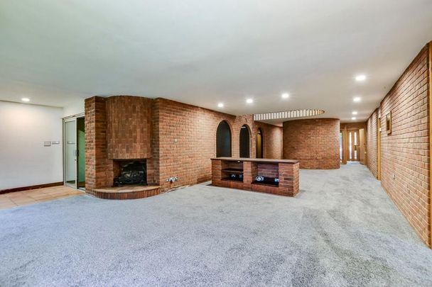 4 bedroom detached house to rent - Photo 1