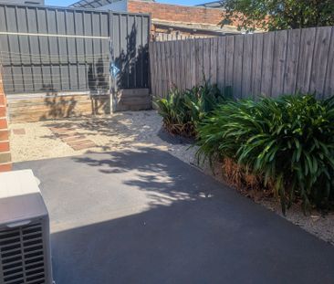 Airport West - Photo 6