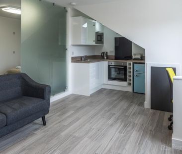 Studio to rent - Photo 1