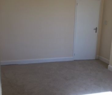 2 Bed Terraced House, Bath Street, SO14 - Photo 5