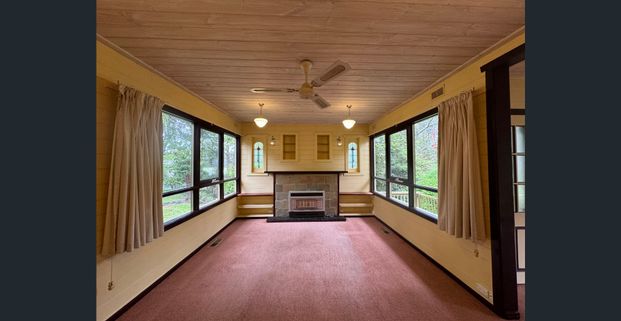 Character filled home in Emerald - Photo 1