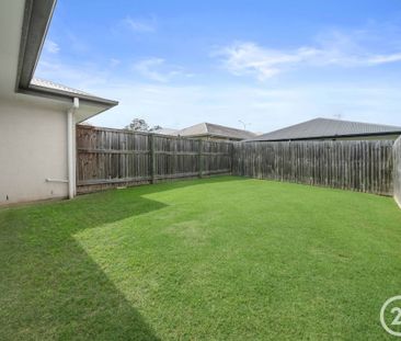 Modern 1 Bedroom Duplex - Photo 4